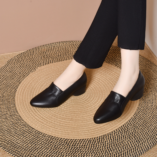 Sapatos femininos casuais de couro com salto baixo e cunha
